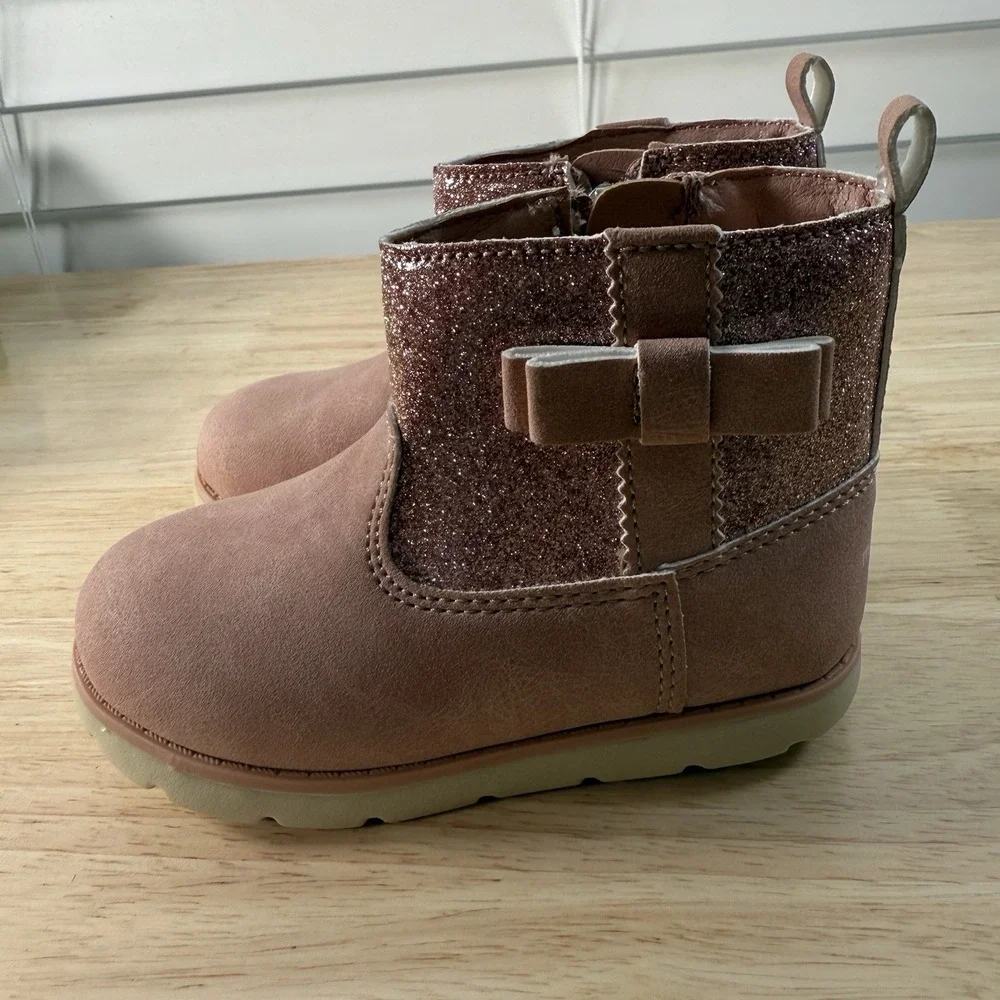 Munchkin by Stride Rite Little Girl's Size 7M Avalon Pink Glitter Side-Zip Boots